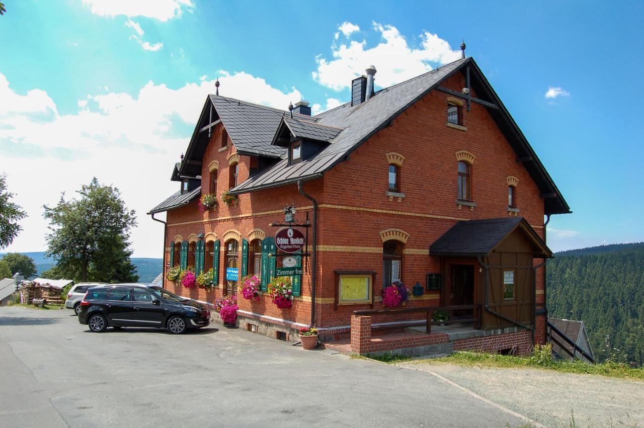 Berggasthaus & Pension Schoene Aussicht Klingenthal Eksteriør billede