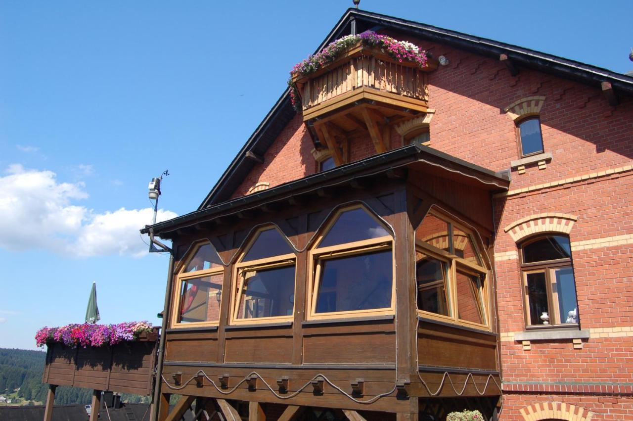 Berggasthaus & Pension Schoene Aussicht Klingenthal Eksteriør billede